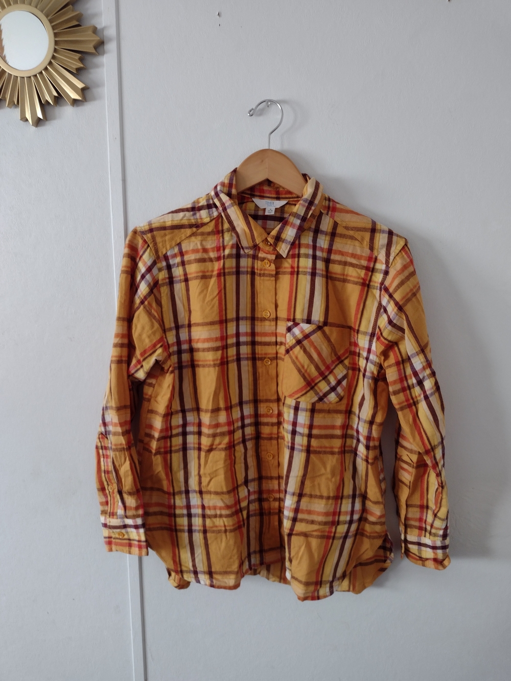 womens plaid button-up shirt in small
